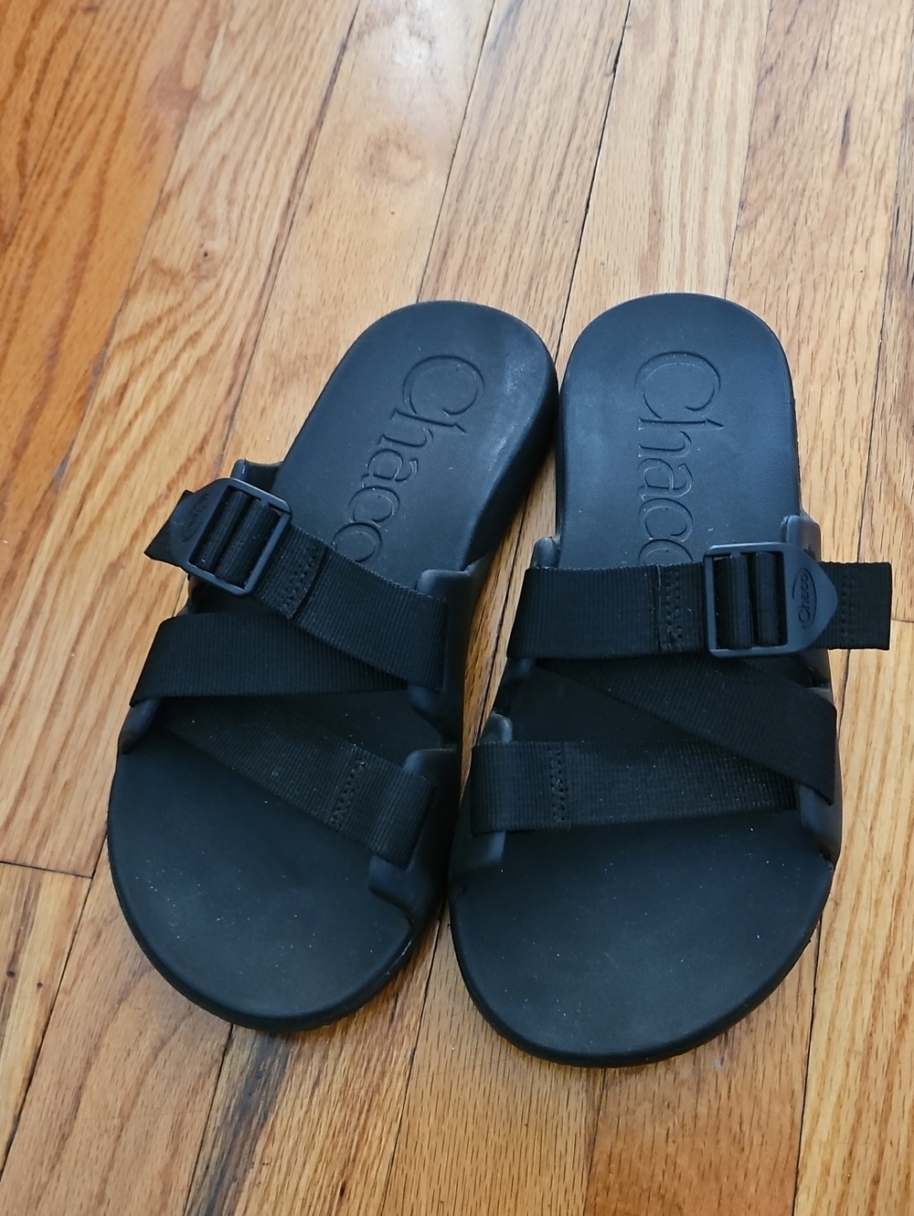 Chaco Black Mens Beach/shower Slip Ons Size 8